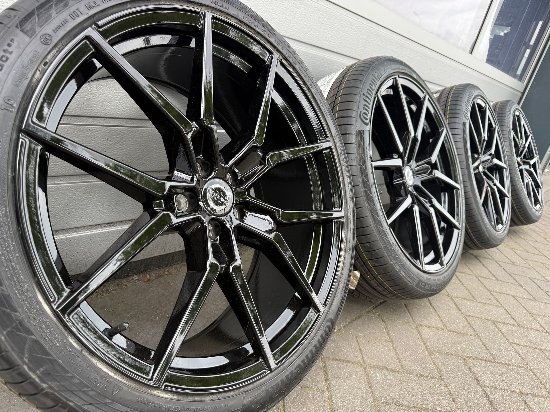21 Volvo XC90 XC60 XC40 C40 Inscription R-line velgen banden, -, 265 mm, -, Banden en Velgen
