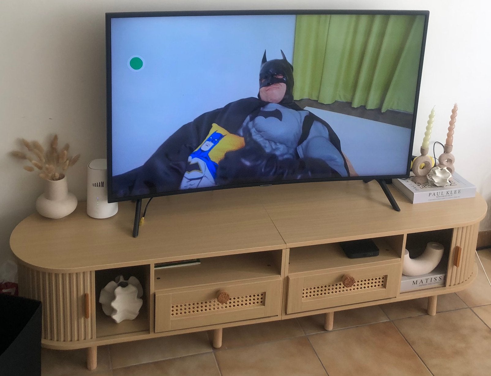 Ovaal TV-meubel 170x40x40 cm - met 2 rieten laden, Ophalen, Zo goed als nieuw