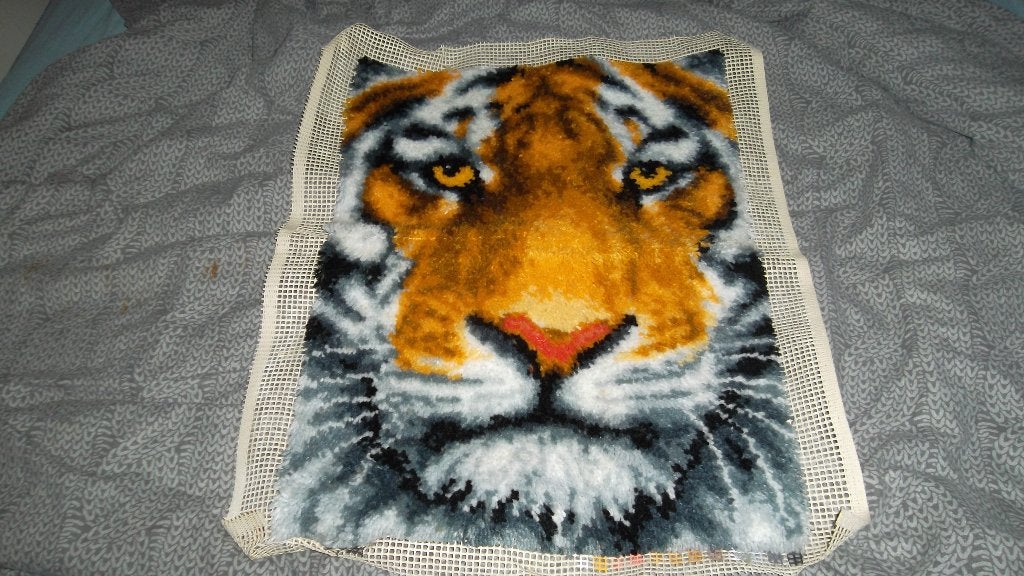 smyrna mat met tijger op, Hobby & Loisirs créatifs, Enlèvement, Neuf