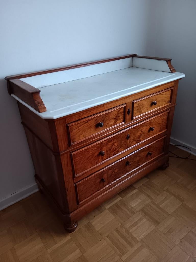 Meuble en Rons de Noyer à tiroirs, Ophalen