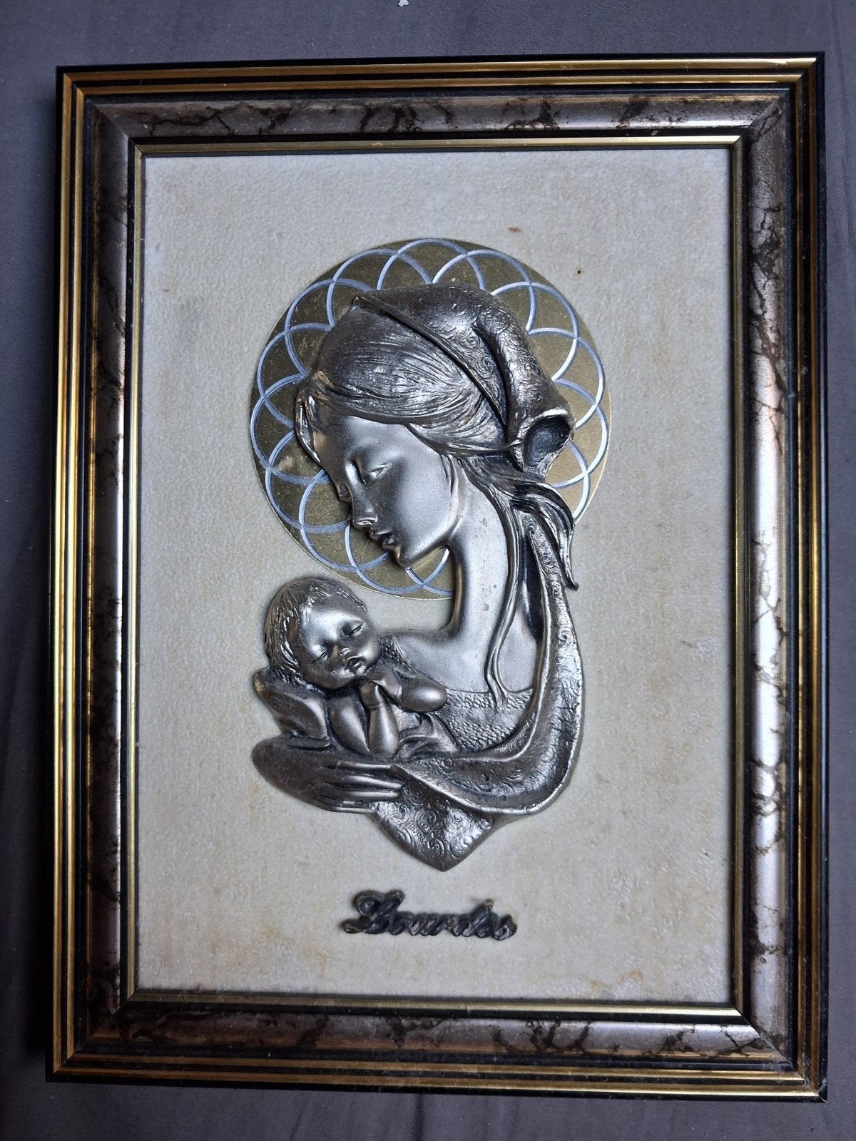 Maria afbeelding in metaal in lijst .Louders, Antiek en Kunst, Ophalen