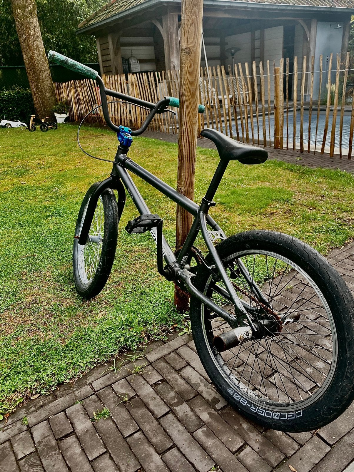 Donkergrijze gemonteerde bmx van b-twin., Frein sur jante, Enlèvement, Utilisé, Guidon à 360°