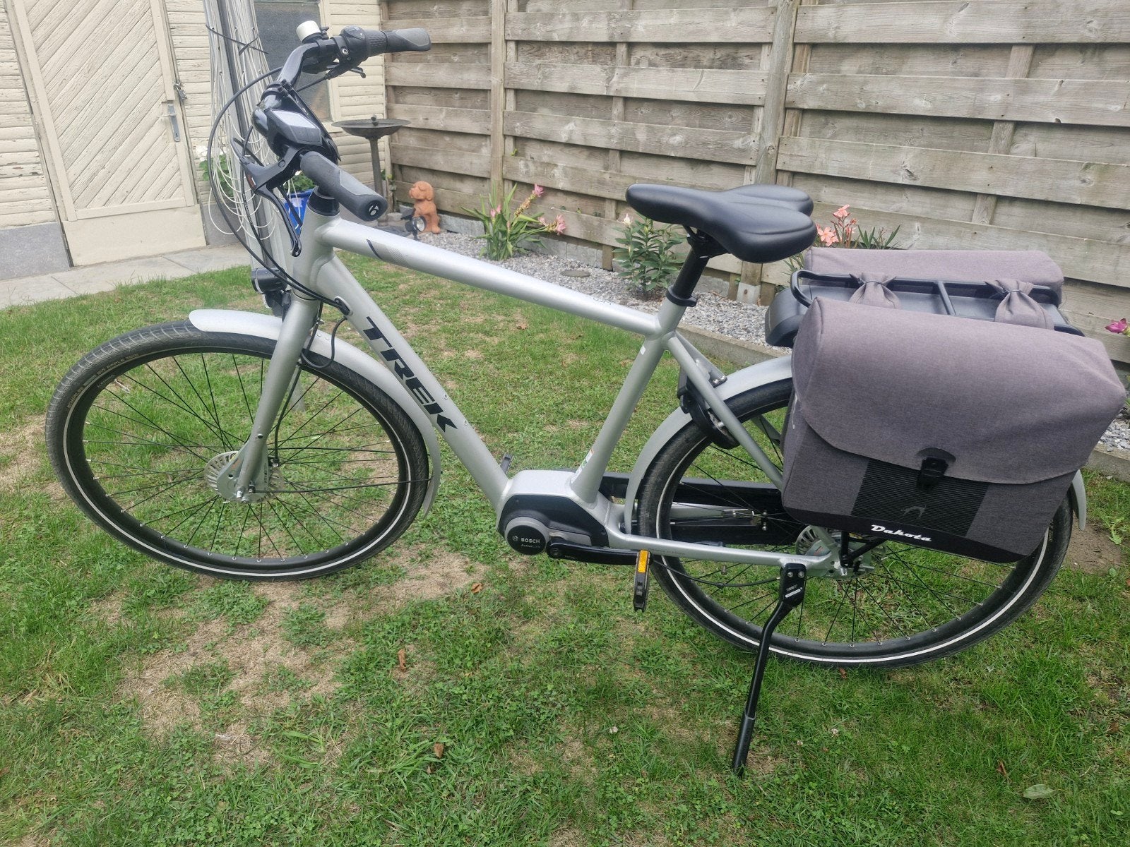 electrische fiets merk trek grijs, Fietsen en Brommers, Elektrische fietsen, 51 tot 55 cm, Ophalen, Gebruikt, 50 km per accu of meer