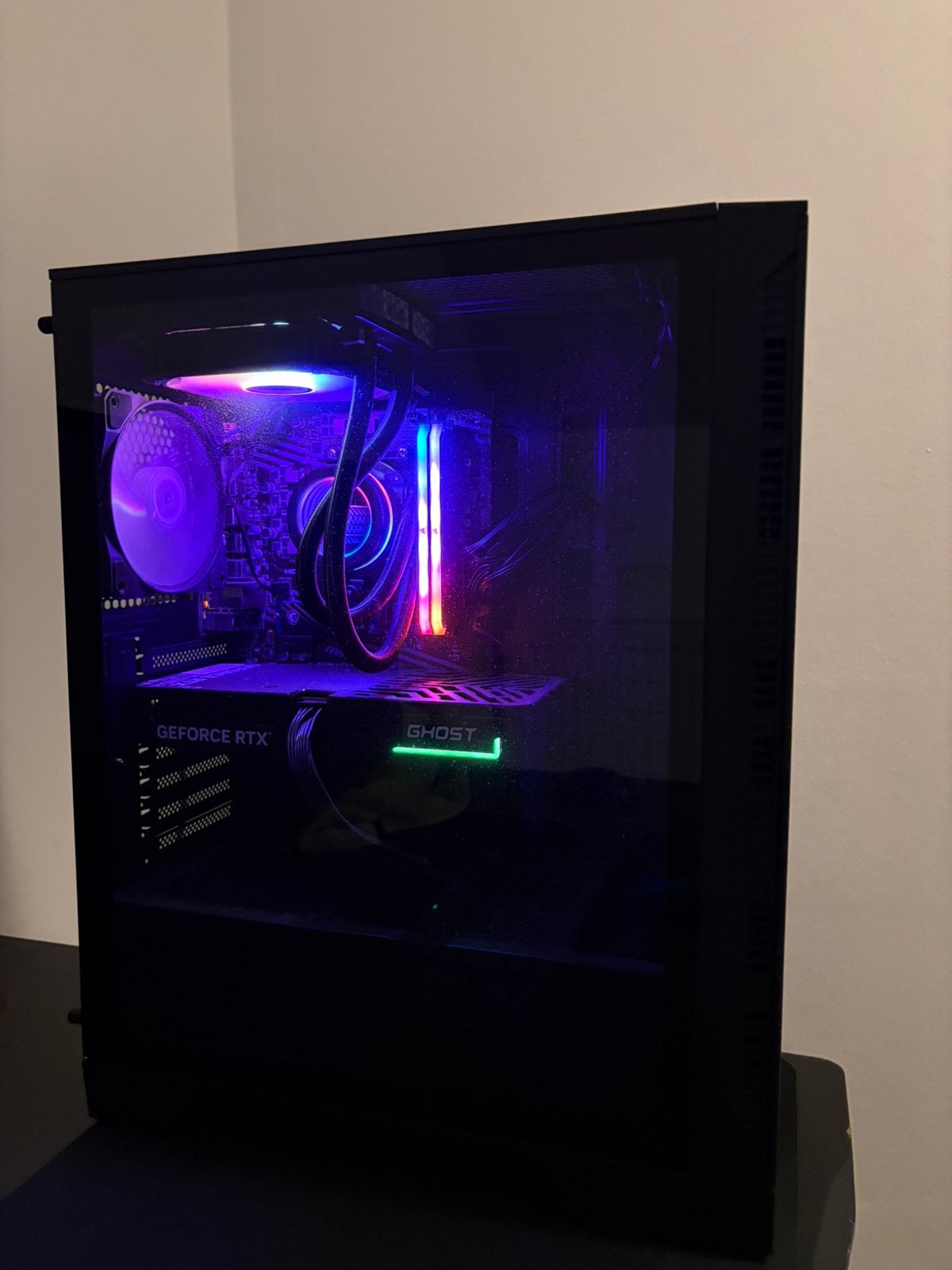 PC Gamer FLOWUP RTX 5060 + Setup complet (Garantie 2027), Informatique & Logiciels, Ordinateurs de bureau, Comme neuf, SSD, Enlèvement