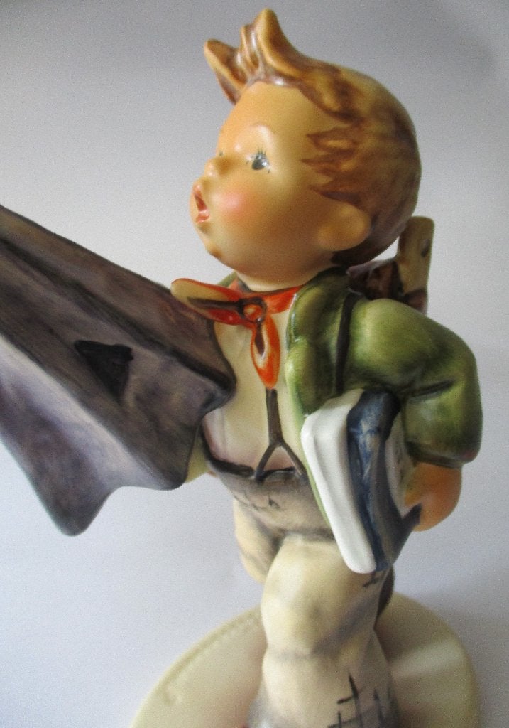 M I Hummel: 420 -Is It Raining? -16cm. TMK-7 -Excellent, Envoi