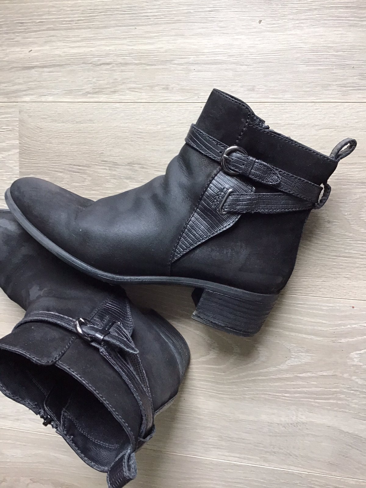 Korte laarzen 41, Kleding | Dames, Verzenden, Zo goed als nieuw