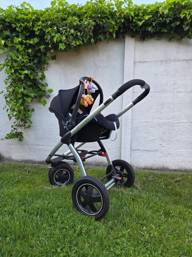 Maxi Cosi Mura 3 total black met veel accessoires, Enfants & Bébés, Enlèvement