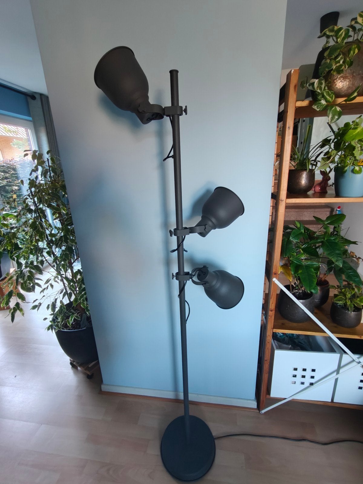 HEKTAR vloerlamp, Huis en Inrichting, Lampen | Vloerlampen, Ophalen, Zo goed als nieuw, Metaal, 150 tot 200 cm