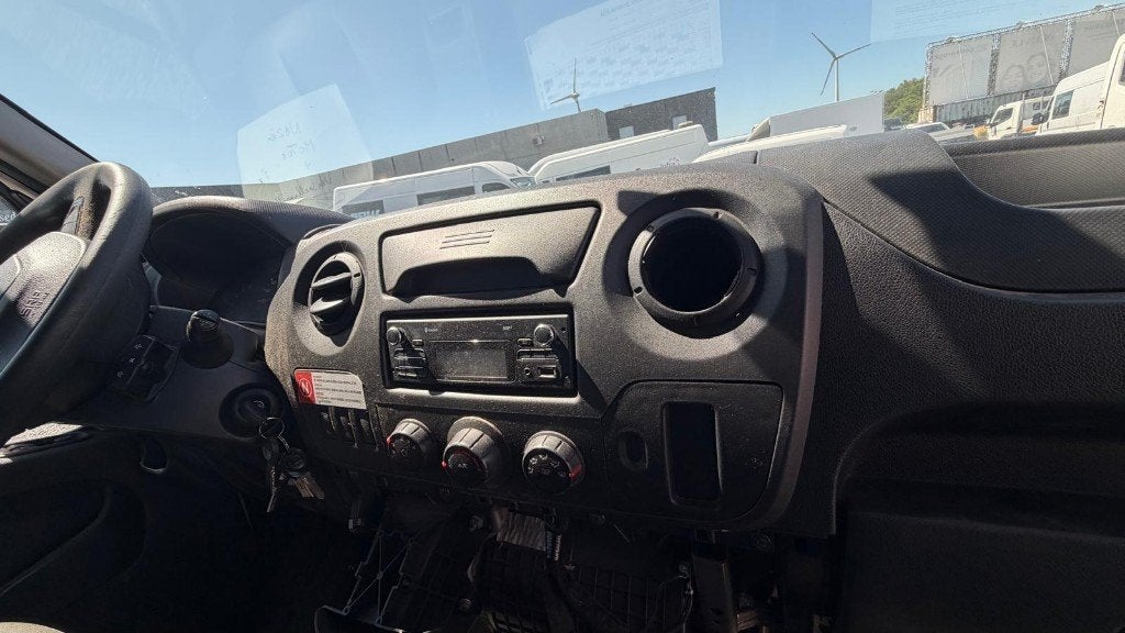 Renault Master ( Stock ID 71872) START NIET — 9