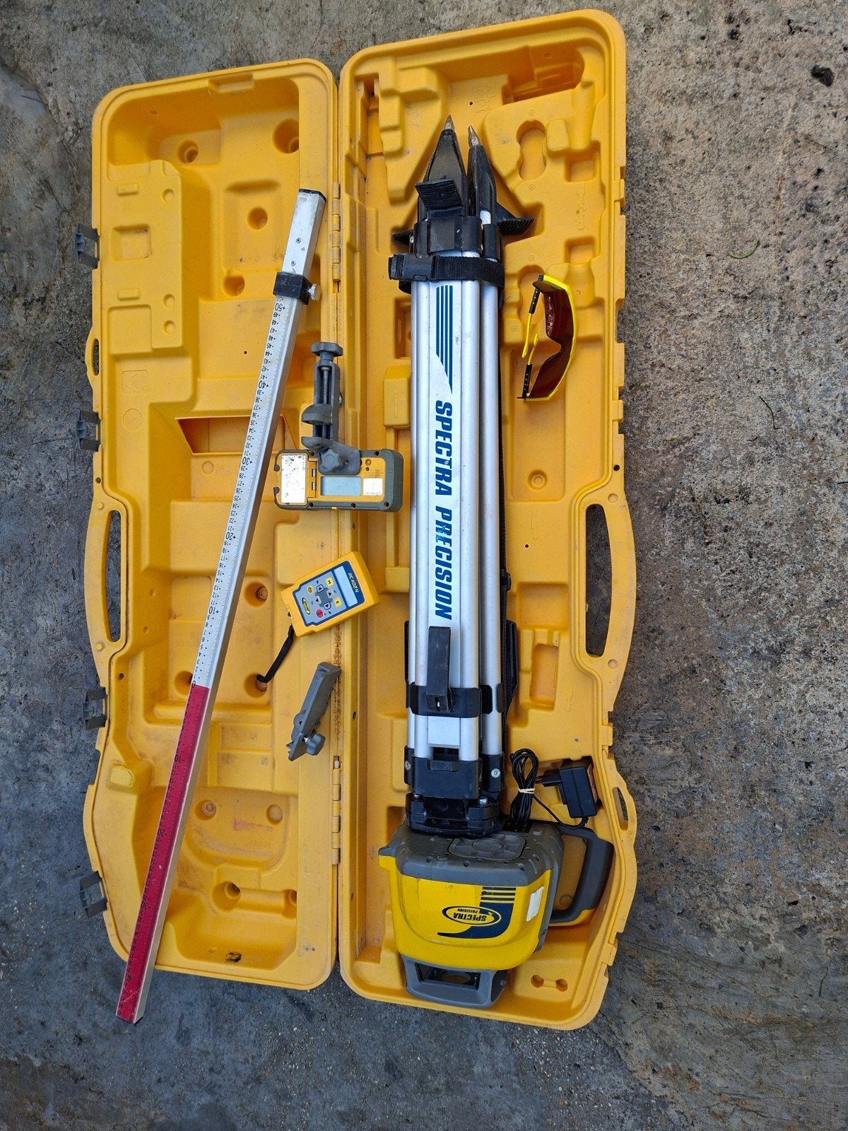 niveaux laisser spectra HV302, Doe-het-zelf en Bouw, Ophalen