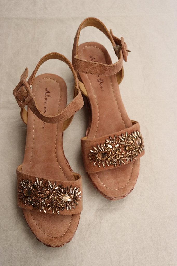 schoenen Alma en Pena NIEUW - maat 39 - sleehak, Kleding | Dames, Schoenen, Ophalen, Alma en Pena, Schoenen met lage hakken, Nieuw