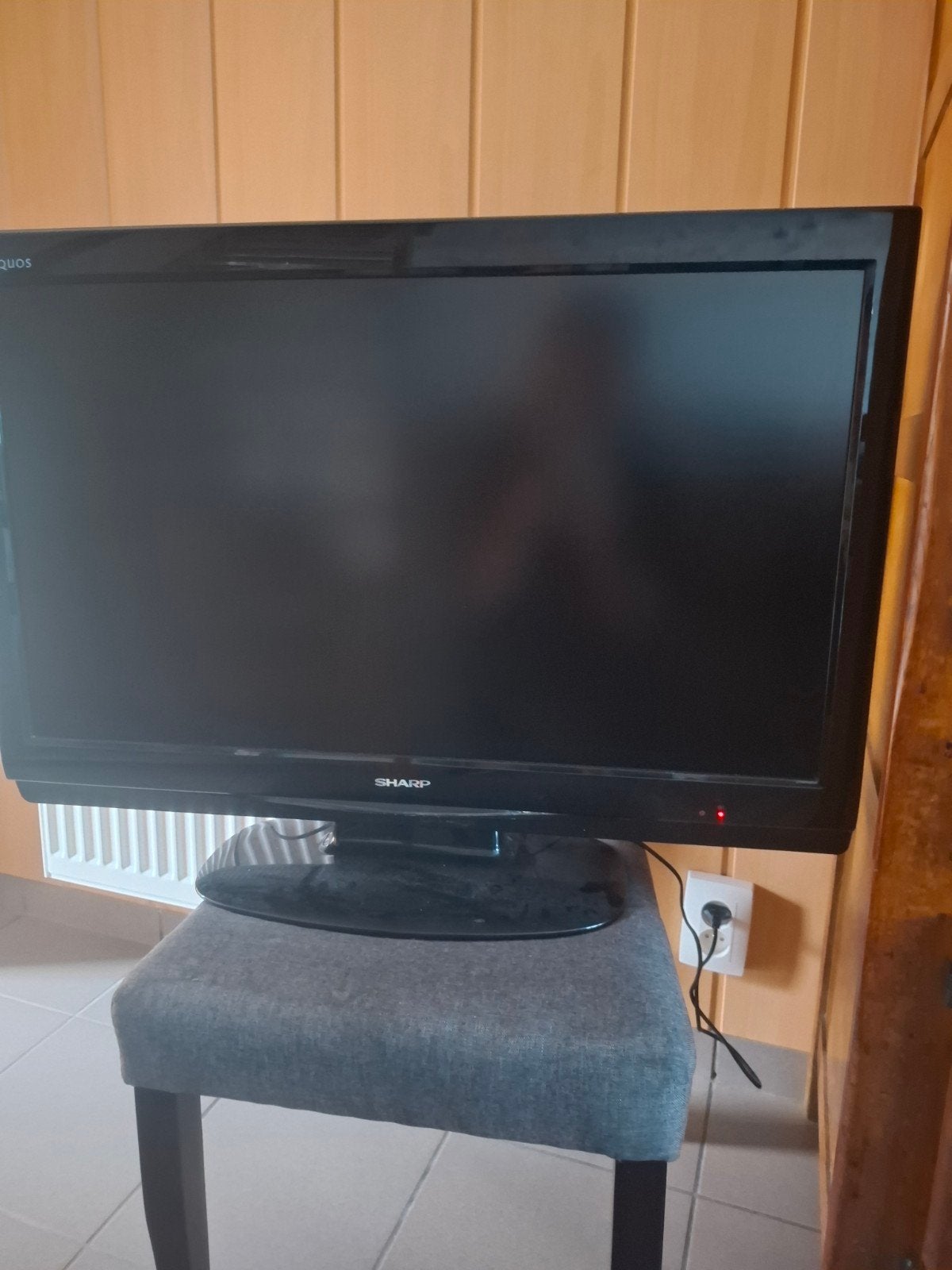 Sharp 32 inch televisie met afstandsbediening, Ophalen of Verzenden, Sharp