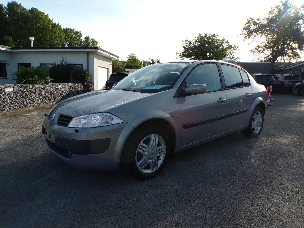 Renault Megane 1.6i Clima/CT OK/Garanti/130.000km, Autos, Achat, 4 portes, Entreprise, Noir