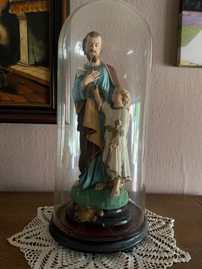 Antiek religieus beeld Sint-Jozef Jezus onder glazen stolp, Antiek en Kunst, Ophalen
