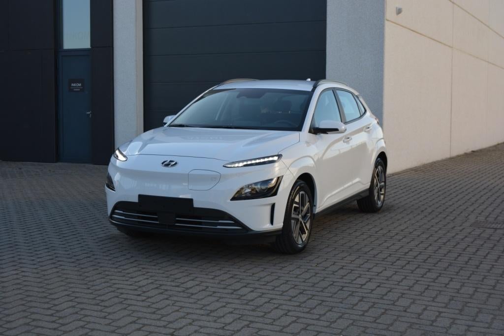 Hyundai KONA EV Advantage 39KW - Electric SOH 100% - M:2023, Auto's, Stof, Zwart, Wit, 5 zetels