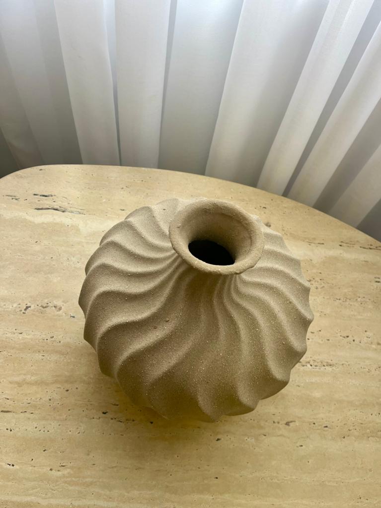 Vase beige 27 cm neuve Riverdale, Enlèvement ou Envoi, Comme neuf, Beige