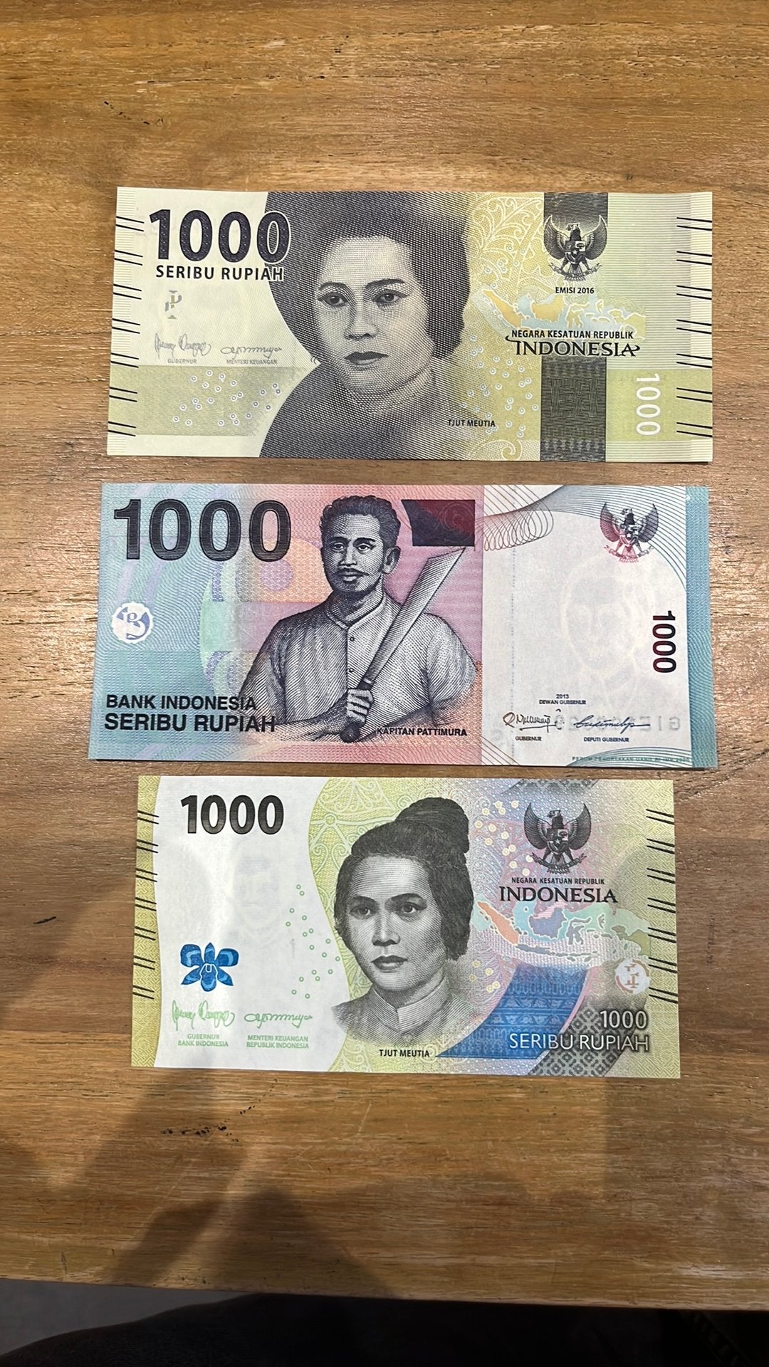 3 billets Indonésie unc, Enlèvement ou Envoi