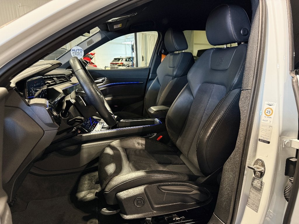 Audi E-Tron 50 Quattro S-Line « Édition noire » - Garantie, Autos, Cuir et Alcantara, https://public.car-pass.be/vhr/2439c53a-668d-4b29-95f0-6ff355d7938b