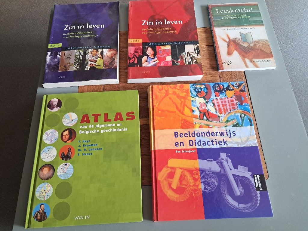 Onderwijsgerelateerde boeken, Ophalen