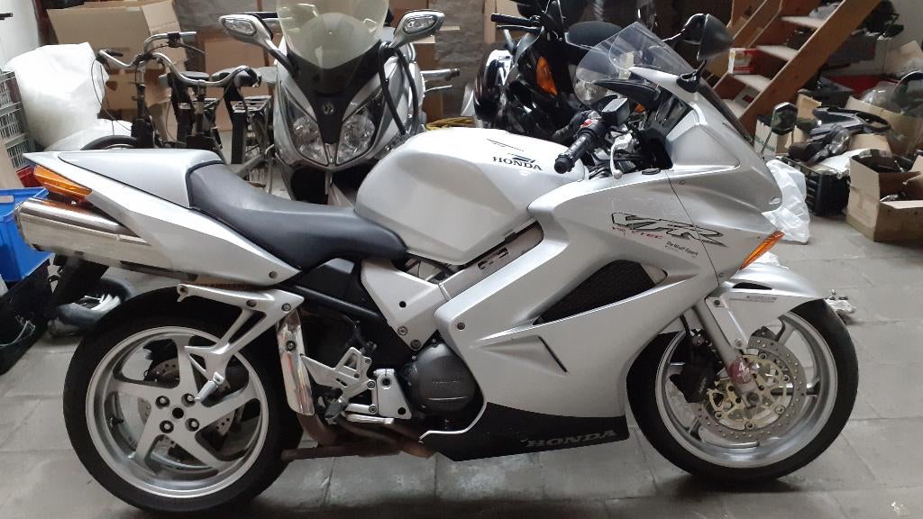 honda vfr800 vtec onderdelen, Enlèvement ou Envoi, Utilisé