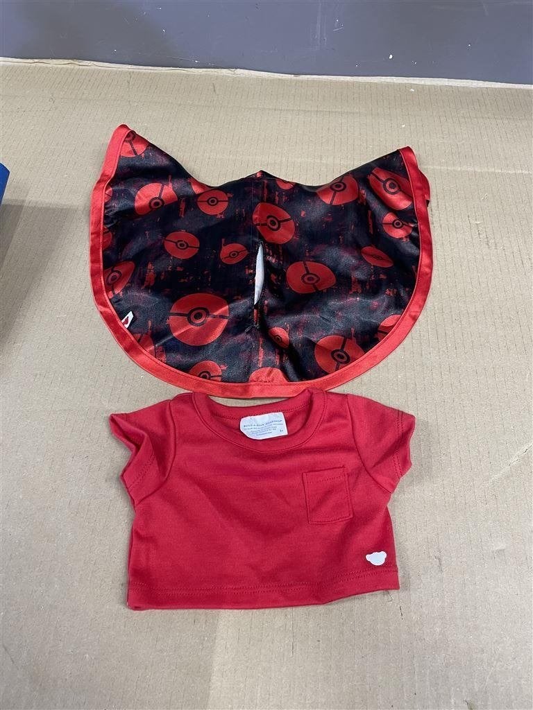 build A bear workshop kleding pokemon en trui, Verzamelen, Beren en Cherished Teddies, Zo goed als nieuw, Ophalen of Verzenden