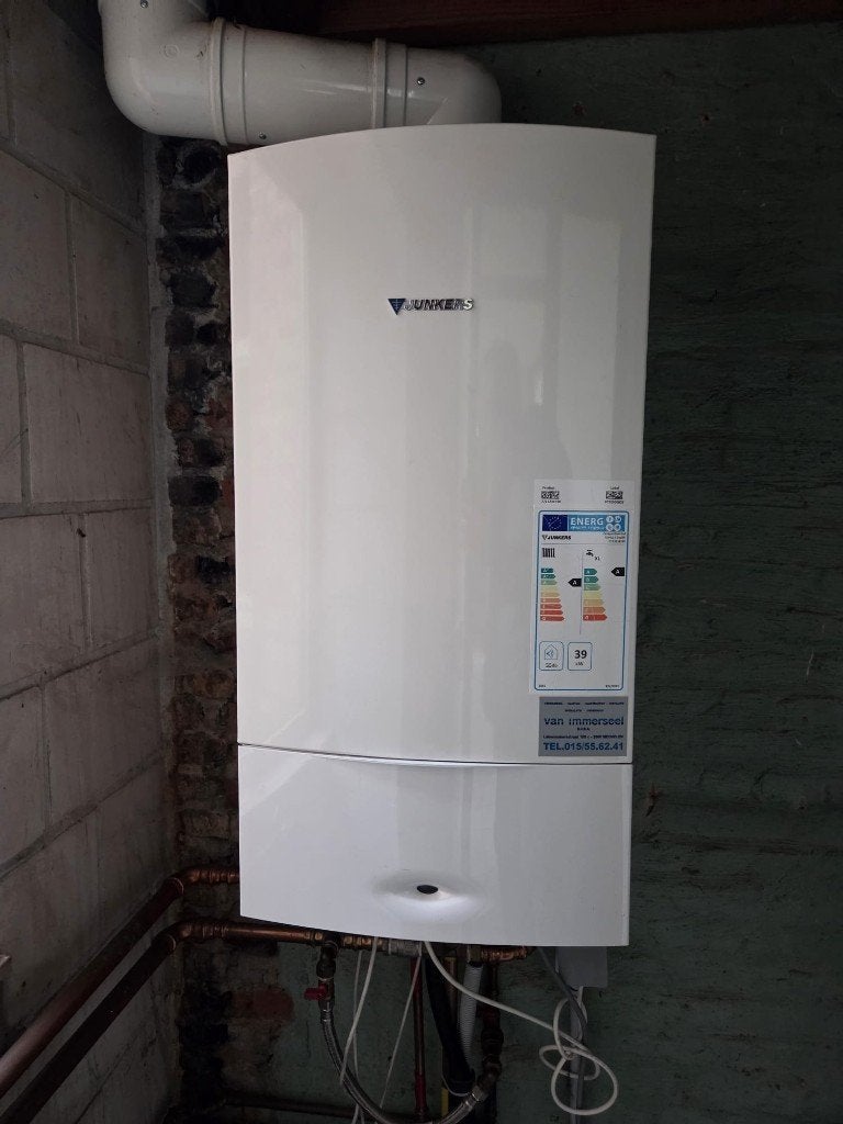 Junkers Gascondensatieketel (42 kW) 2016 + Thermostaat, Protection de température de retour (RTS), Boiler, Utilisé, Gaz naturel