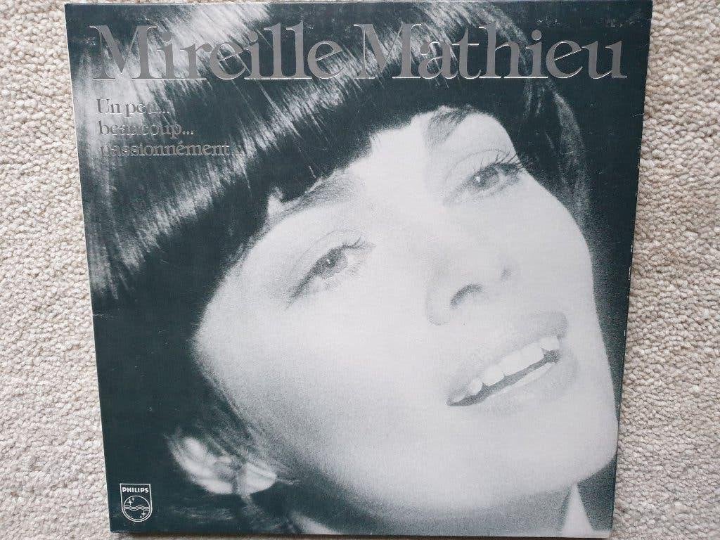 Mireille Mathieu: Un peu beaucoup passionnement - lp, Ophalen of Verzenden, Zo goed als nieuw, LP
