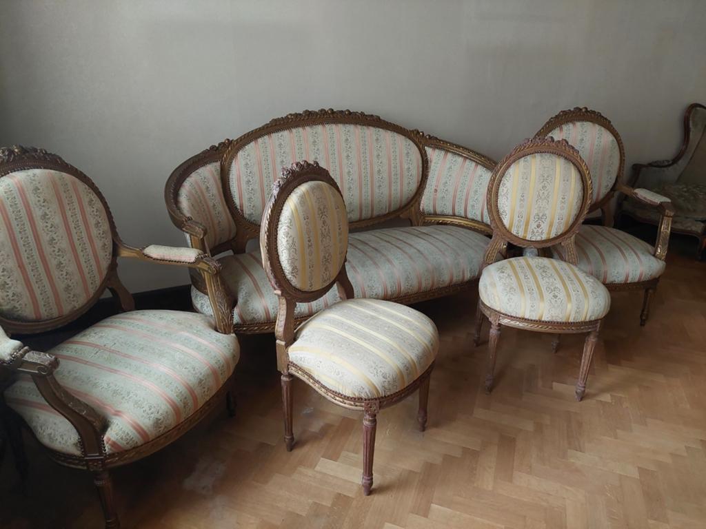 Set stoelen met driezit, Ophalen