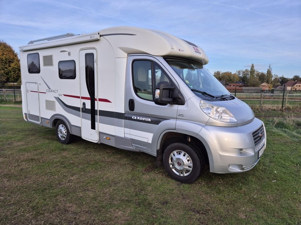 Adria Compact 660 SPX Dwarsbed 1e eig 2016, Caravanes & Camping, Entreprise, Adria, Semi-intégral