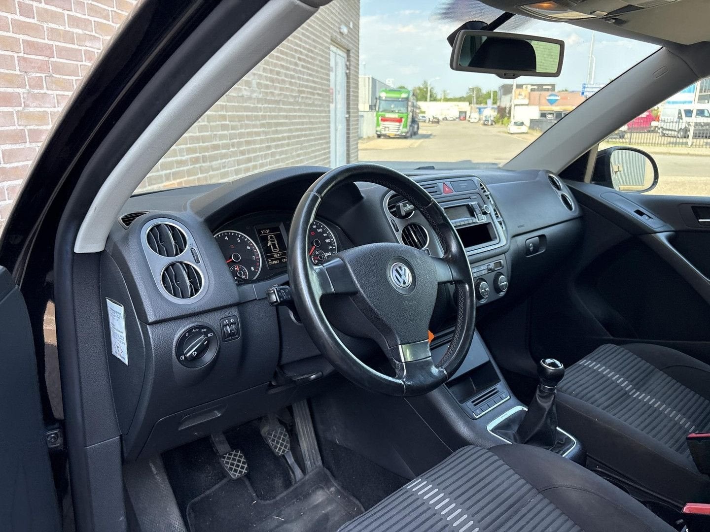 Volkswagen Tiguan 1.4 TSI Trend&Fun 4Motion | Cruise | Clima, Auto's, Zwart, Zwart, 185 g/km, Bedrijf