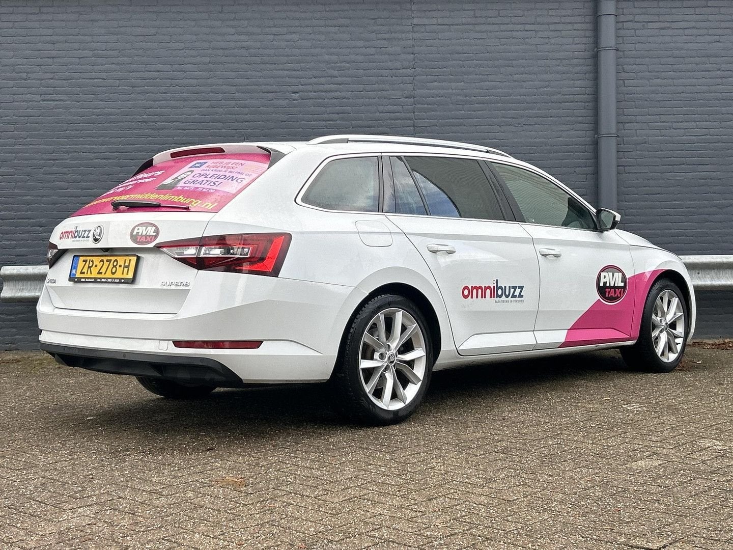Skoda Superb Combi 2.0 TDI Business Edition | € 6.950,- NETT, Autos, Achat, Entreprise, Noir, Automatique