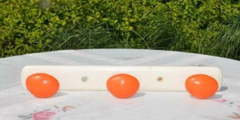§ porte manteau design vintage en plastique, Huis en Inrichting, Ophalen of Verzenden, Gebruikt, Kunststof, Wandkapstok