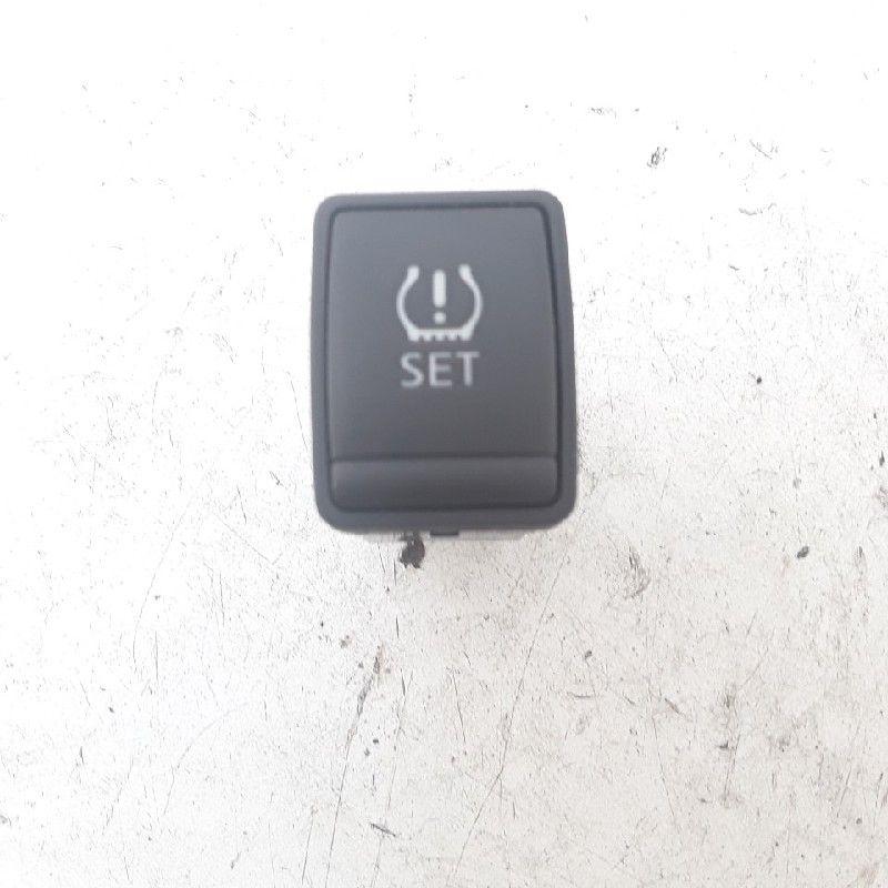 COMMUTATEUR Nissan Juke (F15) (01-2010/12-2019), Utilisé, Nissan