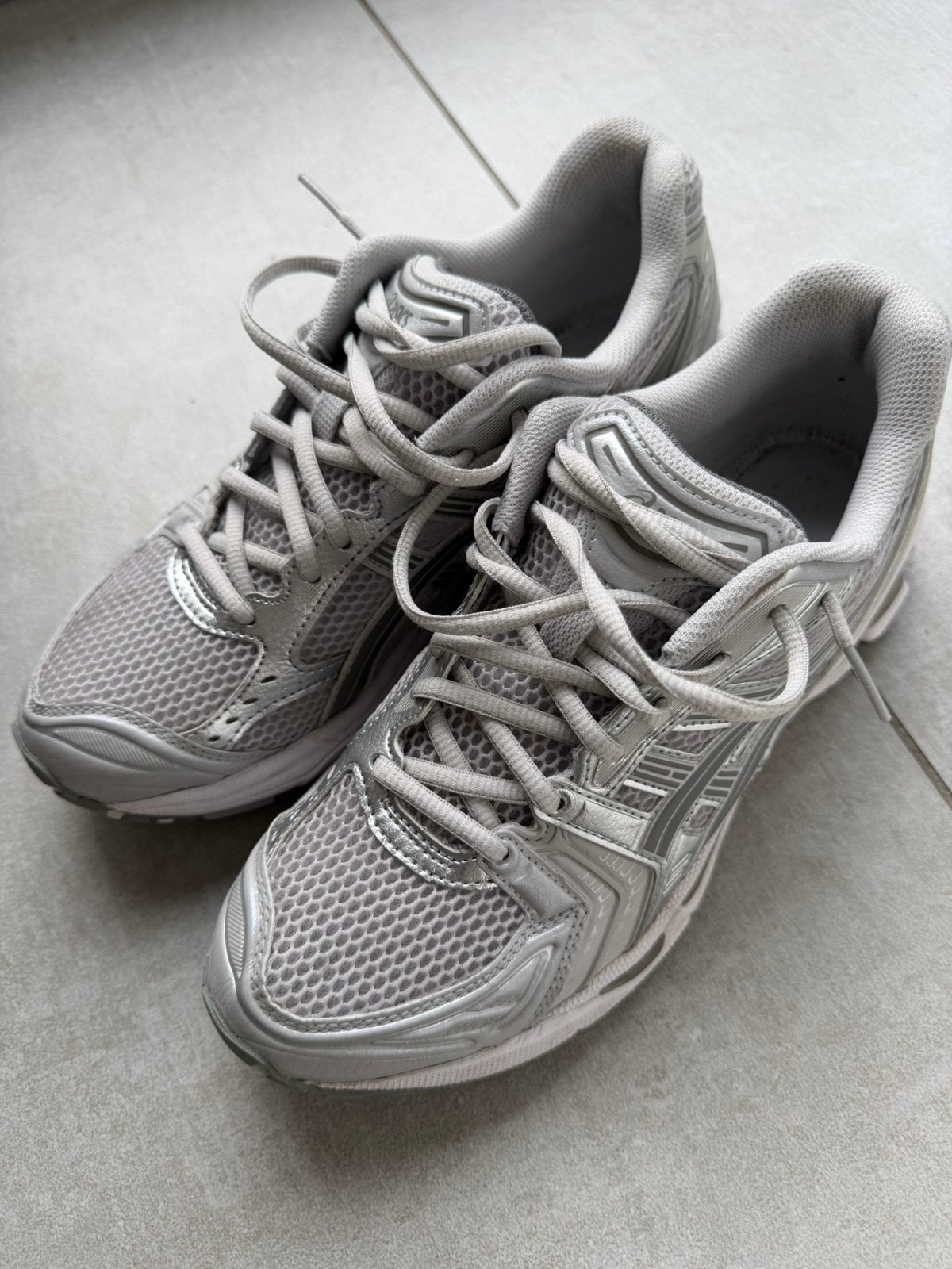 Asics gel Kayano 14 maat 41,5, Ophalen of Verzenden, Zo goed als nieuw, Sportschoenen