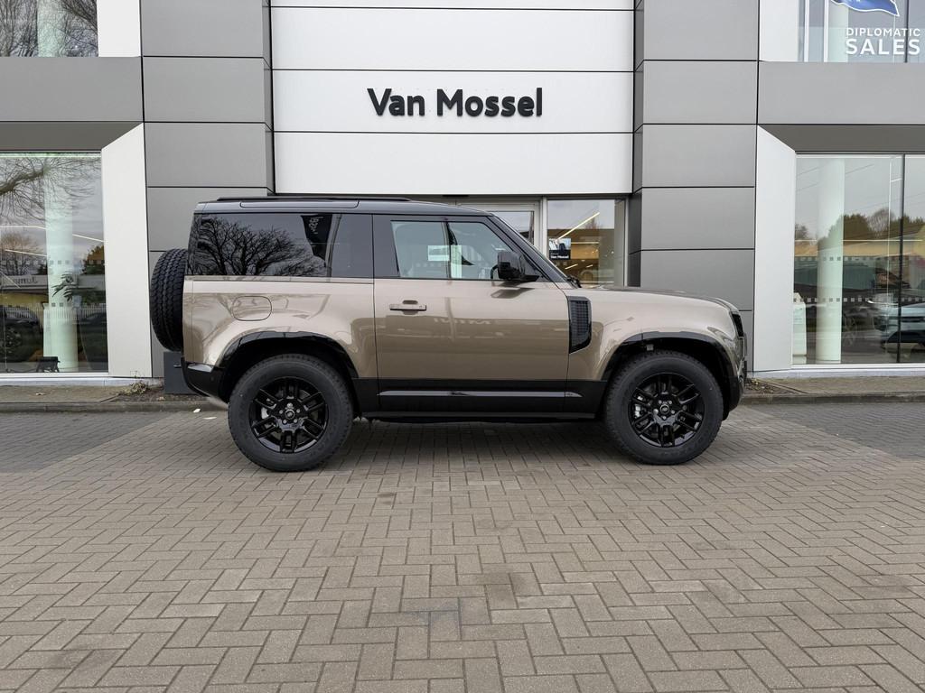 Land Rover Defender D200 X-Dynamic SE, Automaat, Stof, Vierwielaandrijving, 232 g/km