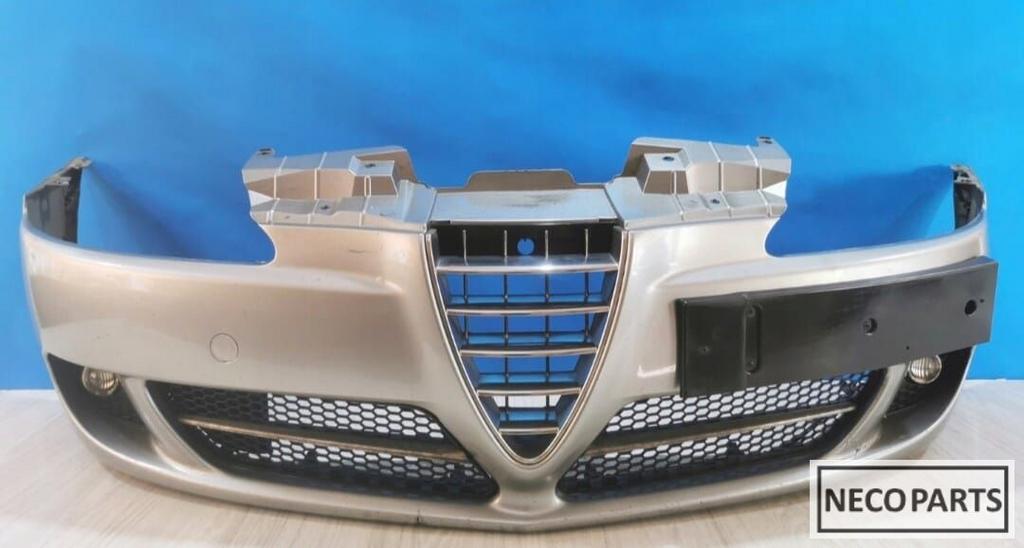 ALFA ROMEO 147 VOORBUMPER 651 VERSCHILLENDE KLEUREN, Auto-onderdelen, Gebruikt, -, Ophalen of Verzenden, Alfa Romeo