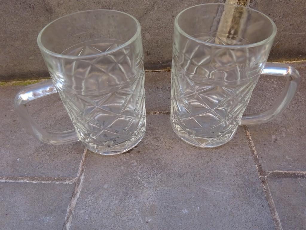 2 bierglazen met handvat 50 cl, Verzamelen, Ophalen of Verzenden