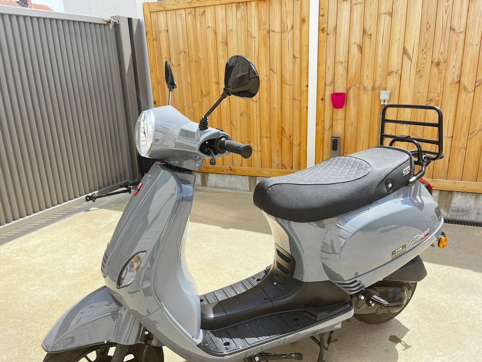 Scooter GTS Toscana klasse B, Ophalen, Zo goed als nieuw
