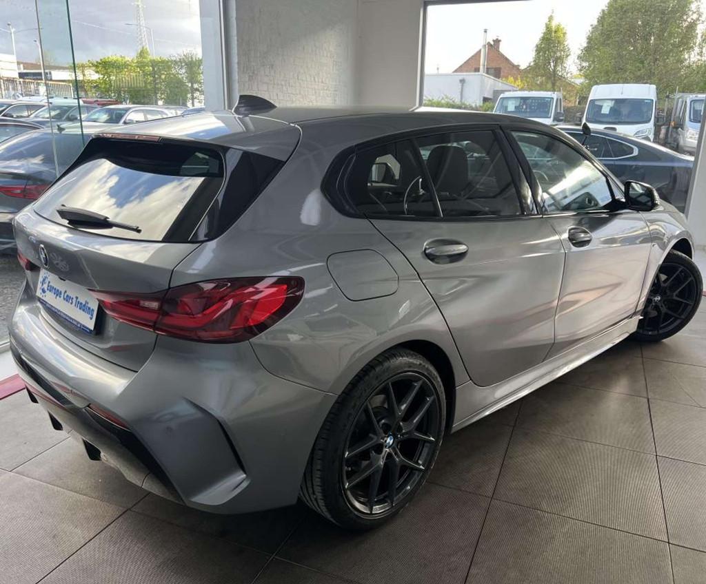 BMW Others PACK M 118i 118 i BOITE AUTO CARPLAY 19826€ HT, Auto's, 1 Reeks, Gebruikt, Zwart, Bedrijf