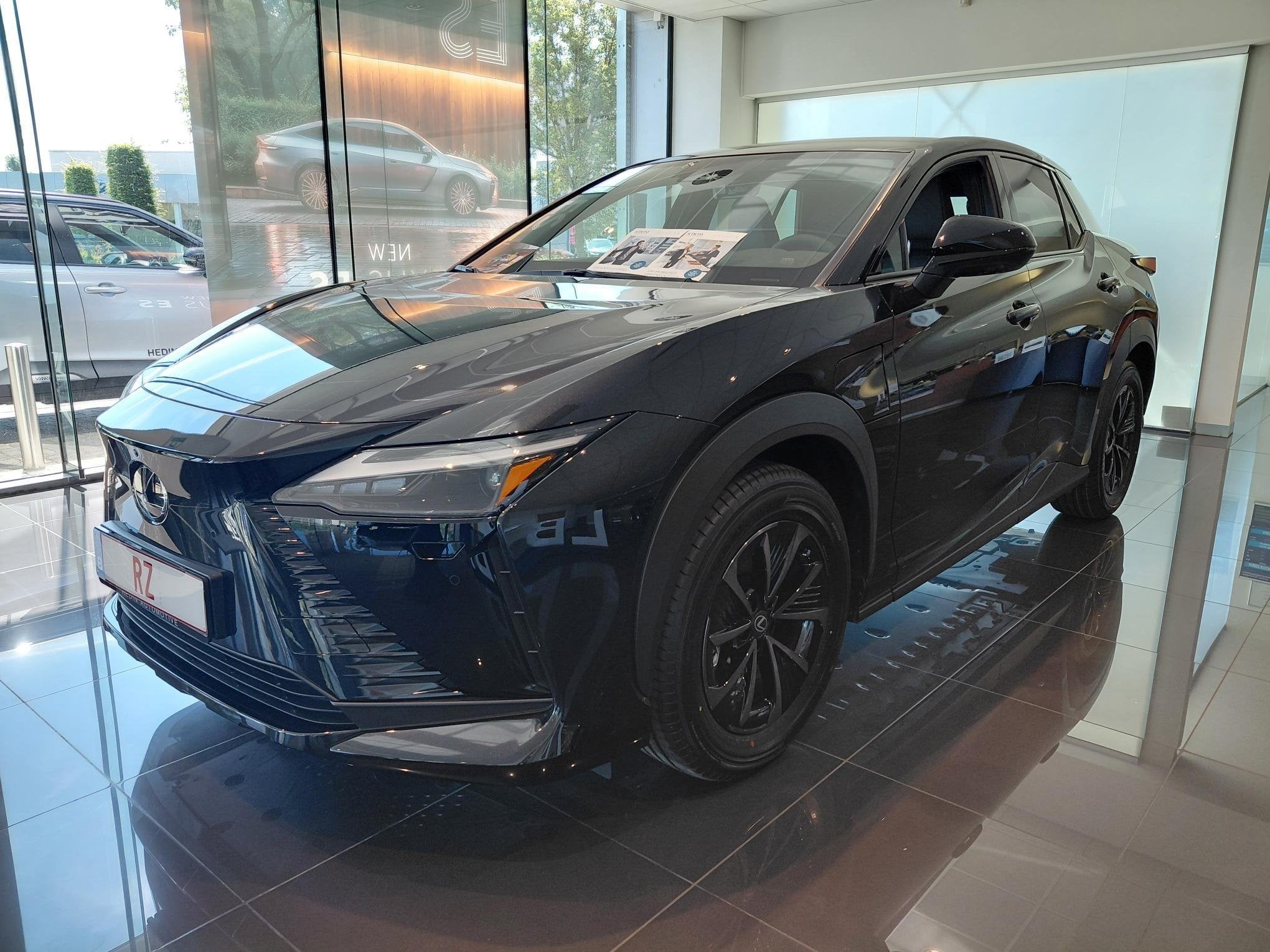 Lexus RZ 350e FWD Executive Line, Auto's, Zwart, 5 zetels, Automatische klimaatregeling, 165 kW
