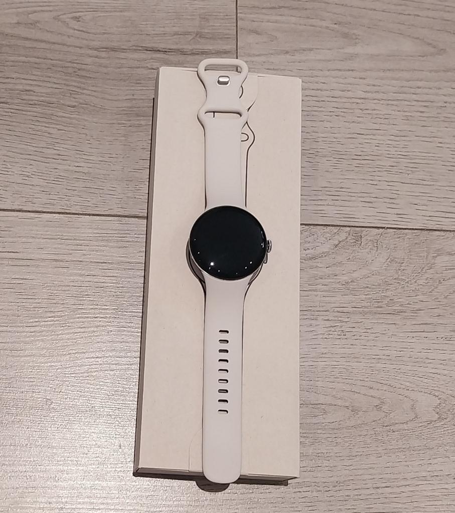 Google Pixel Watch 4 LTE 41 mm — Neuf dans sa boîte, Bijoux, Sacs & Beauté, Montres connectées, Enlèvement ou Envoi