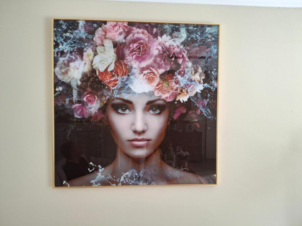 Portret in glas, Ophalen