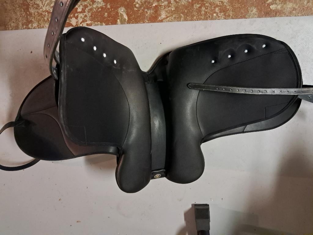 2 lederen paarden dressure zadels NIEUW, Ophalen, Nieuw, Dressuur