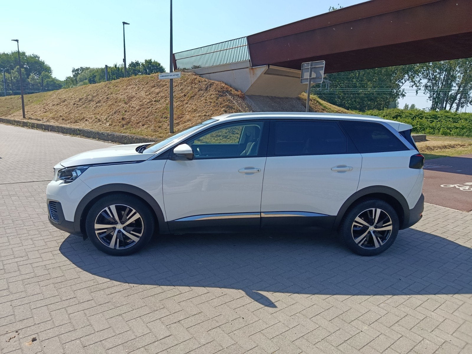 Peugeot 5008 1.2 Puretech Active 2018, Autos, Achat, Euro 6, 7 places, Carnet d'entretien