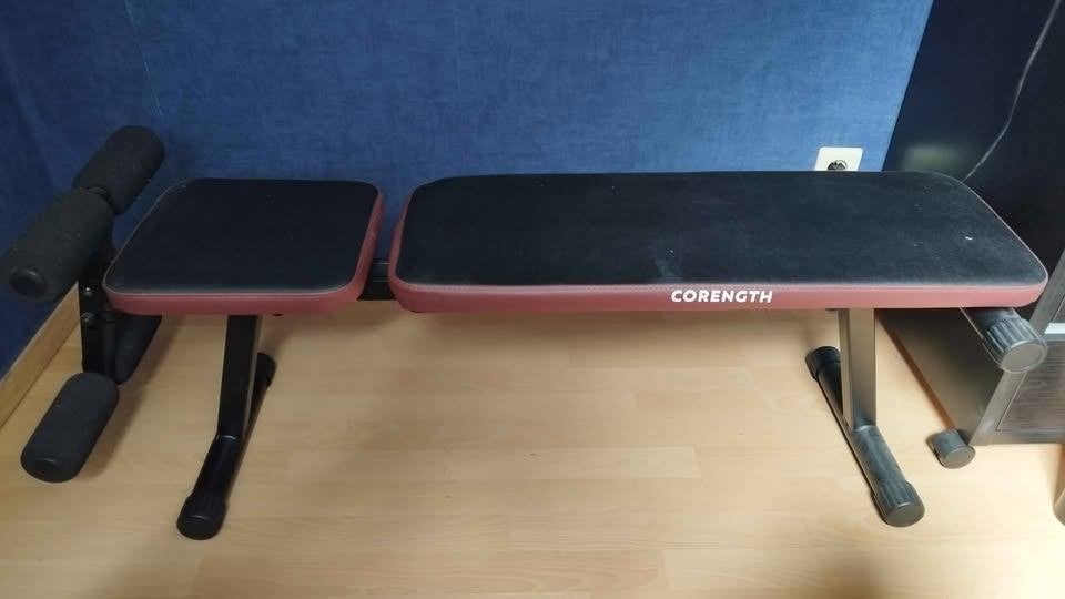 Banc musculation Corength pliable/ajustable, Enlèvement, Neuf, Jambes, Banc d'exercice