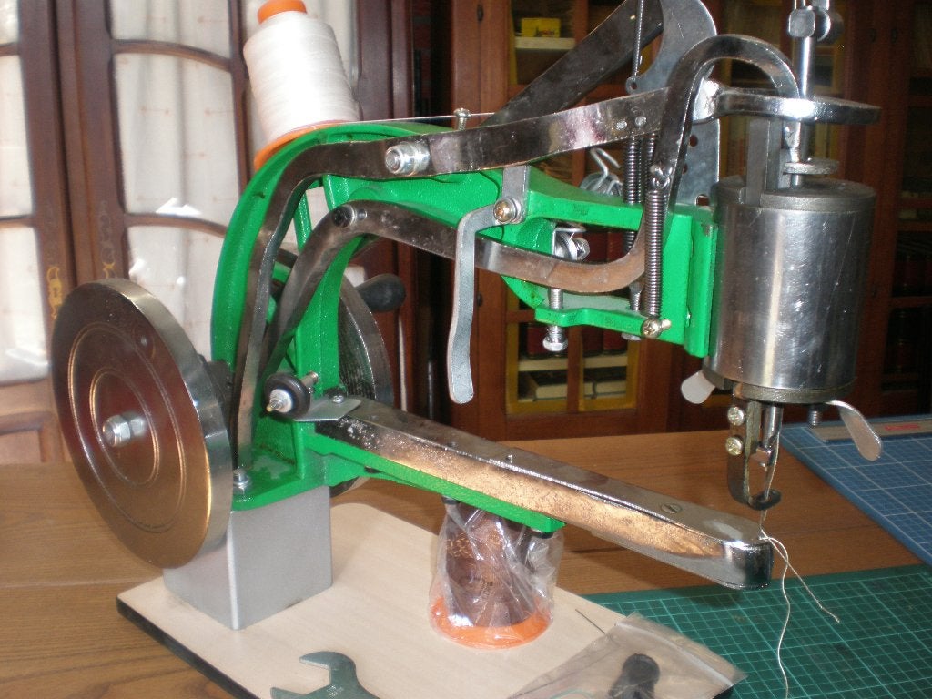 ledermachiene met de hand, Hobby en Vrije tijd, Ophalen, Nieuw