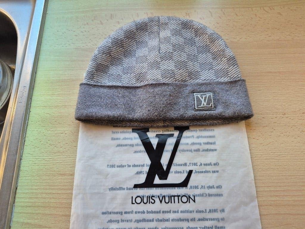 Bonnet Louis Vuitton Neo Petit Damier, Vêtements | Hommes, Bonnets, Écharpes & Gants, Comme neuf, Bonnet, Taille 52/54 (L), Enlèvement ou Envoi