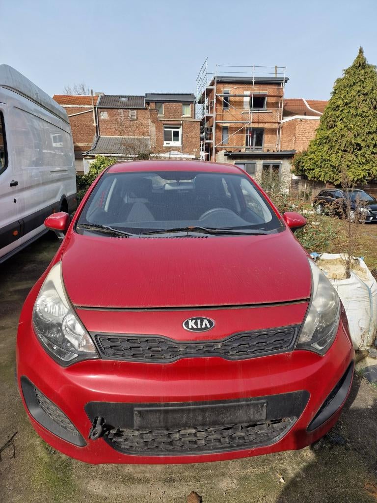 Kia Rio 1.1 CRDi // MOTEUR CASSER, Autos, Kia, Rouge, Euro 5, Achat, Entreprise