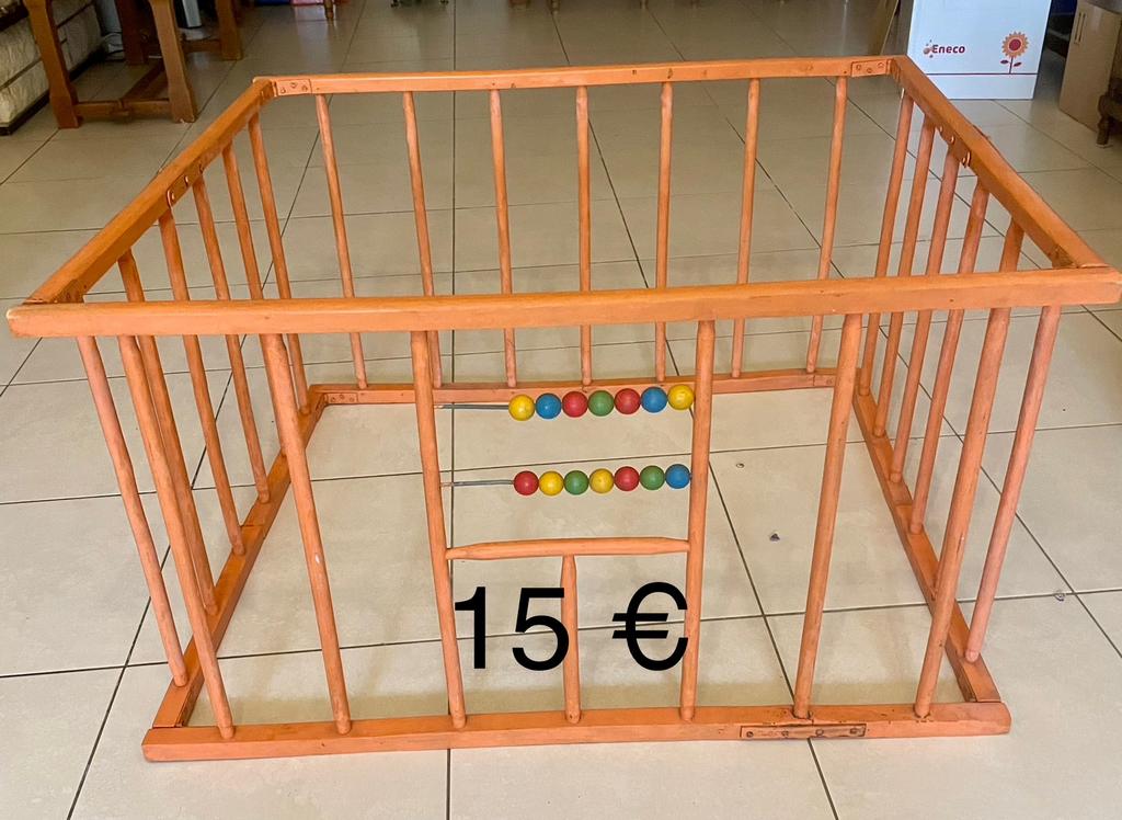 Boîte à bébé vintage en bois années ‘60, boulier intégré, Enlèvement ou Envoi, Comme neuf, Carré