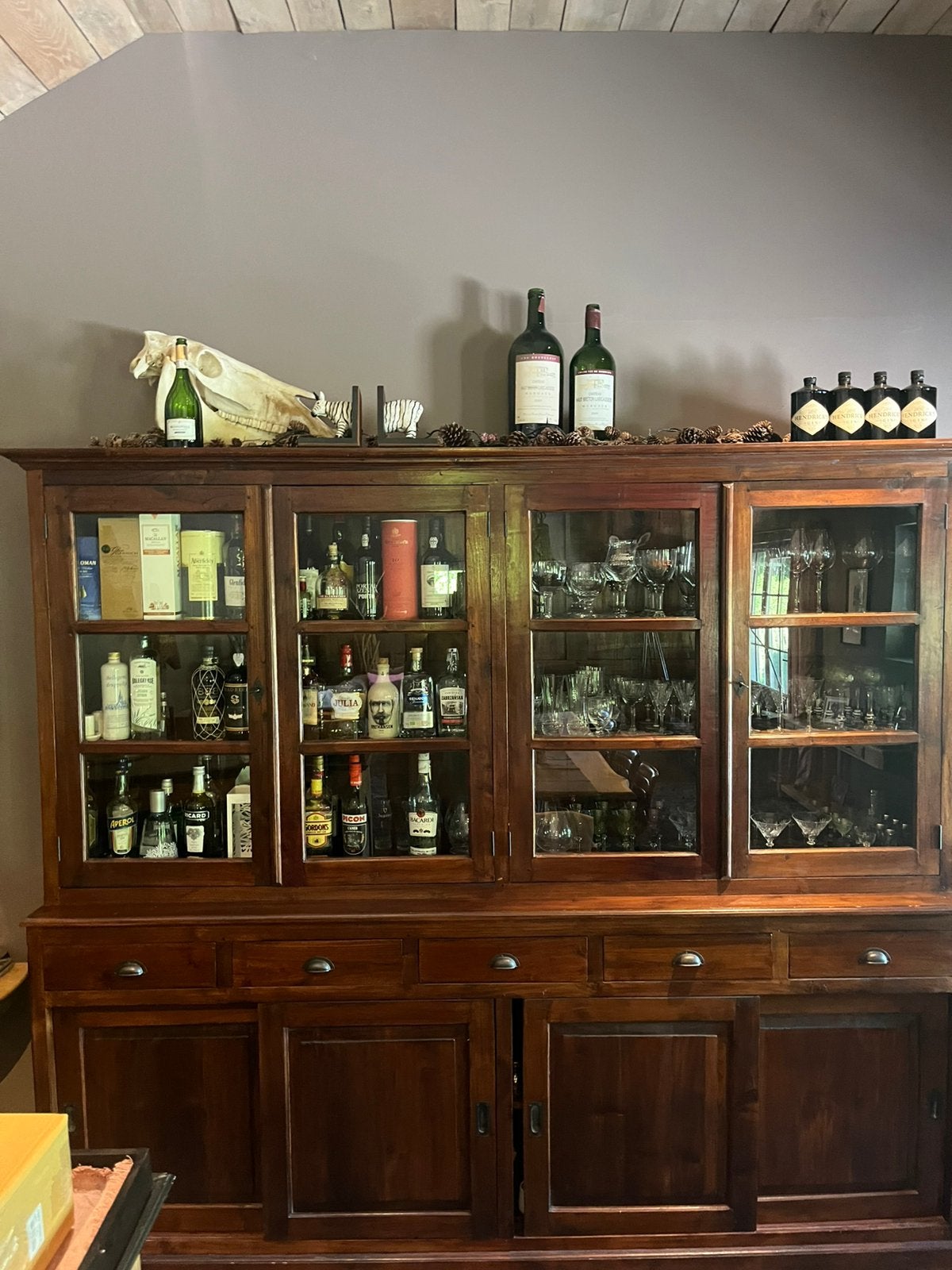 Buffetkast met vitrine in teak, Huis en Inrichting, Gebruikt, Met deur(en), 200 cm of meer, 200 cm of meer